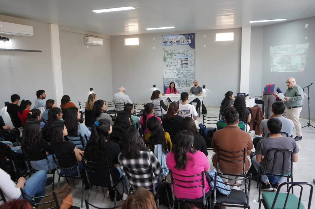 Realización de Mesa Panel y Debate sobre las víctimas de desaparición forzada