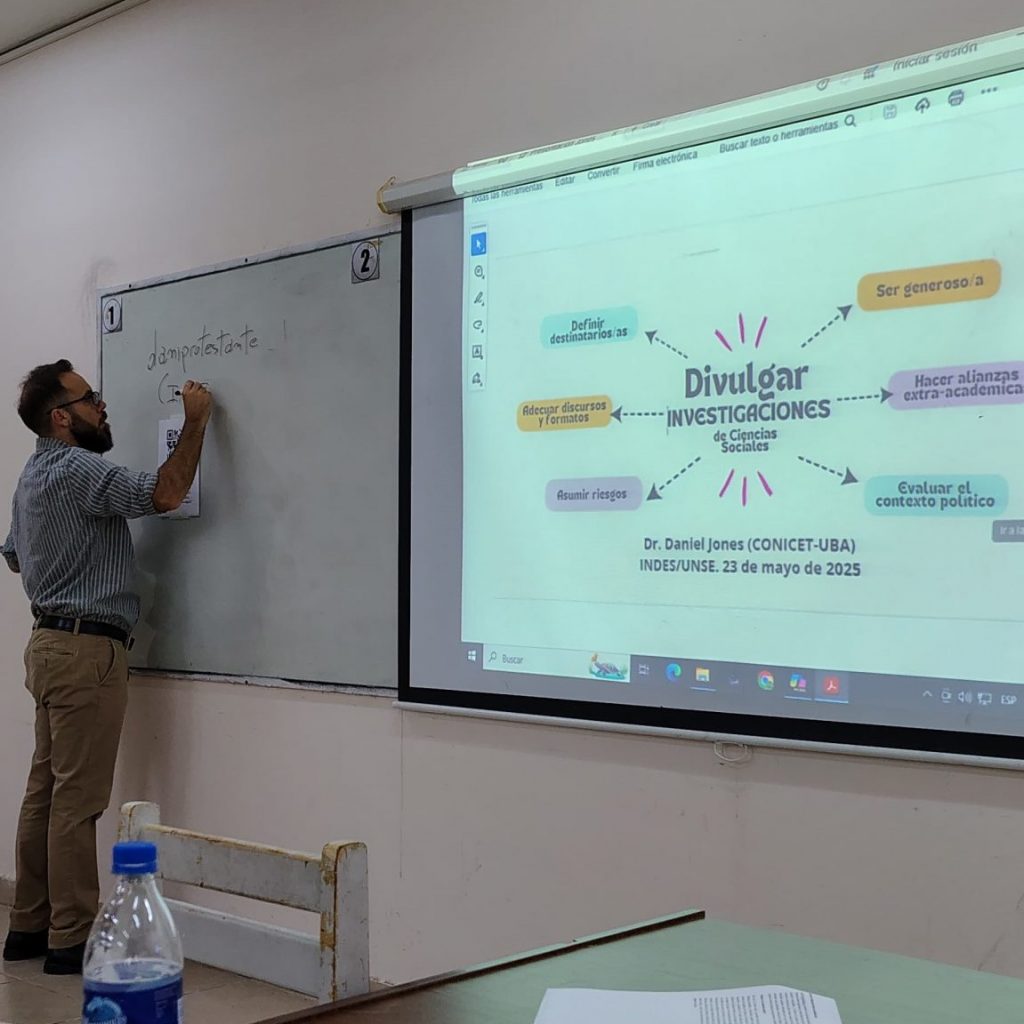 Conversatorio «¿Cómo comunicar lo que investigas?» por Daniel Jones